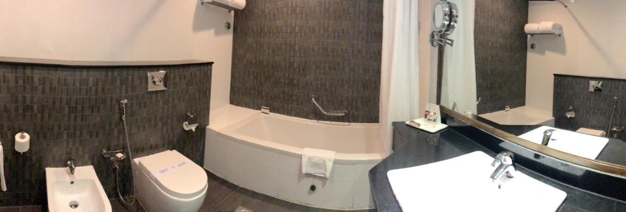 Ramada Corniche 4* Abu Dhabi