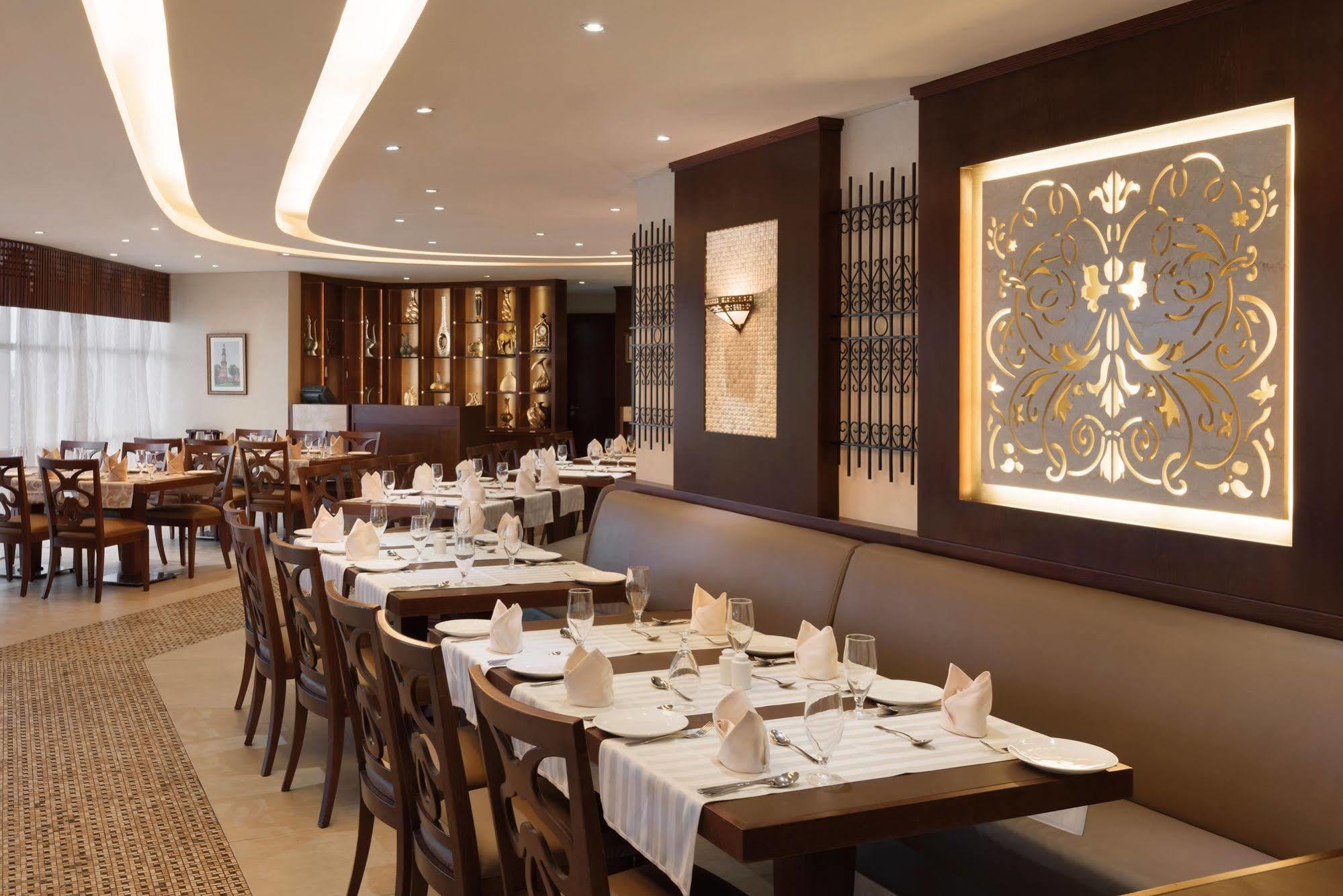 Ramada Corniche Hotel 4*