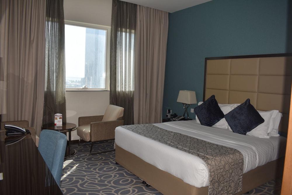 Ramada Corniche