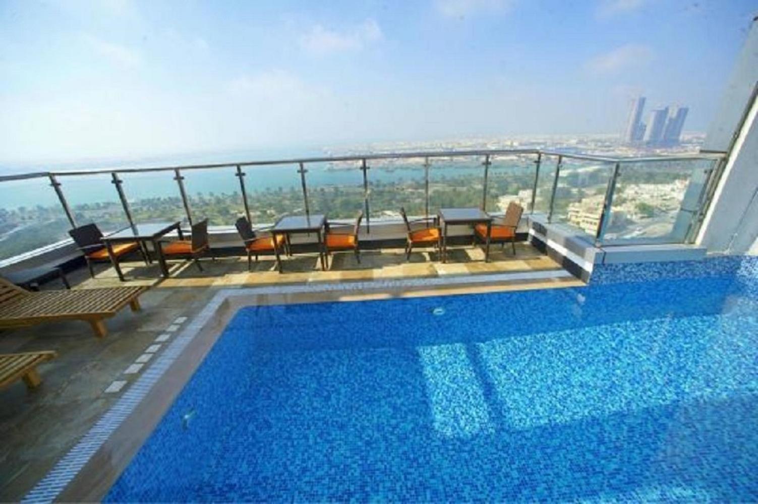 Ramada Corniche 4*