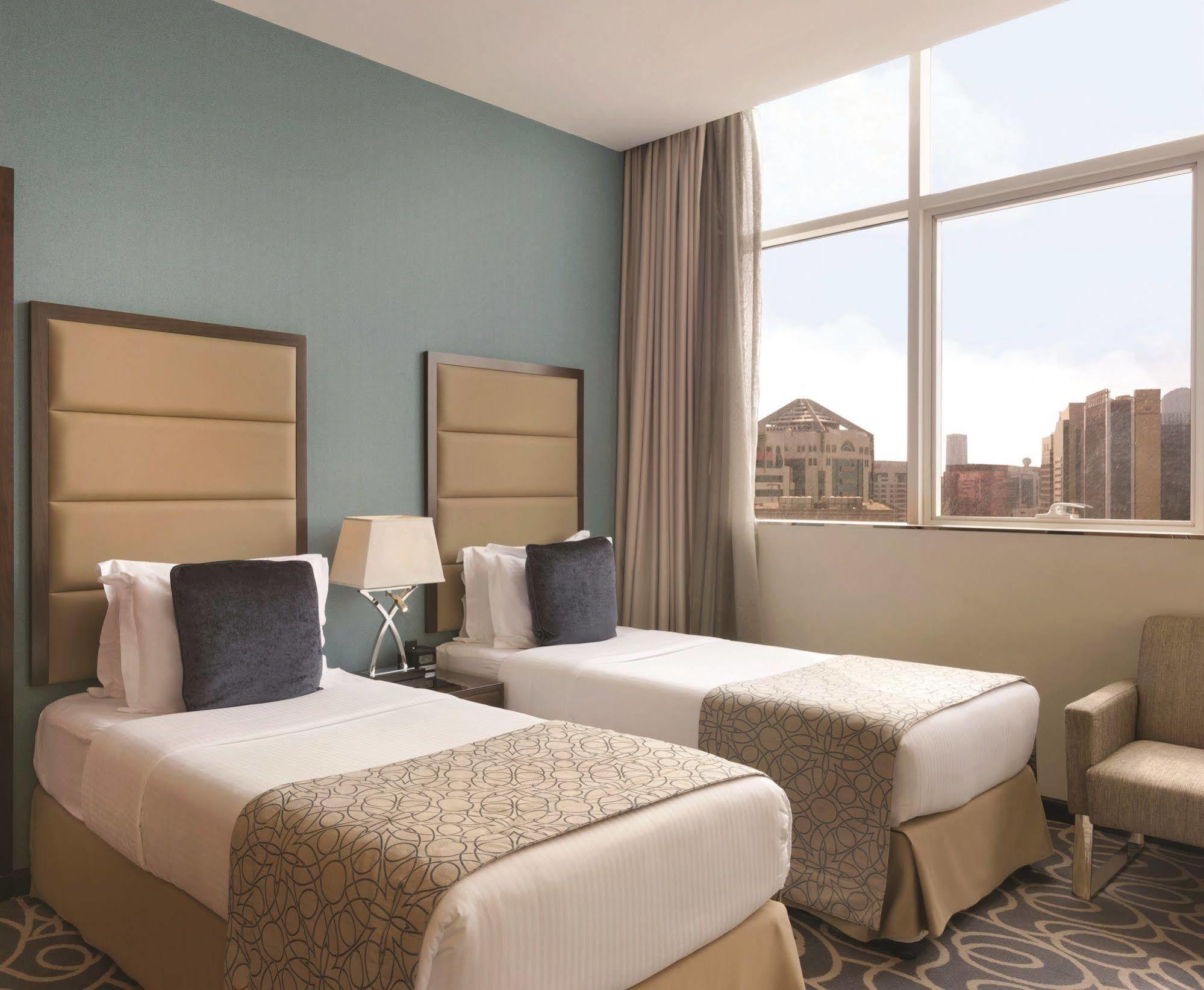 Hotel Ramada Corniche Abu Dhabi