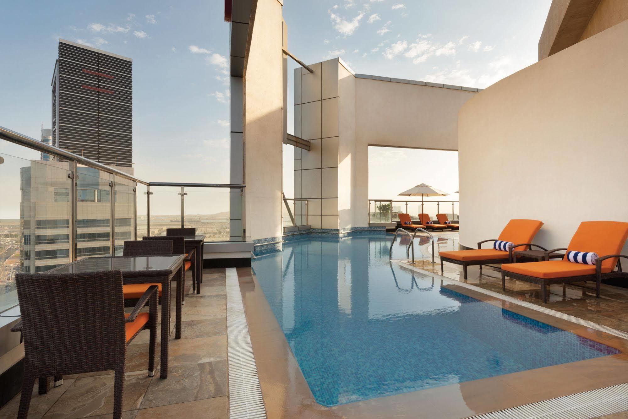 Hotel Ramada Corniche Abu Dhabi